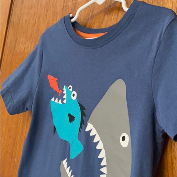 H&M Blue Shark & Fish Short Sleeve Shirt - 4-6Y - Picture 5 of 6